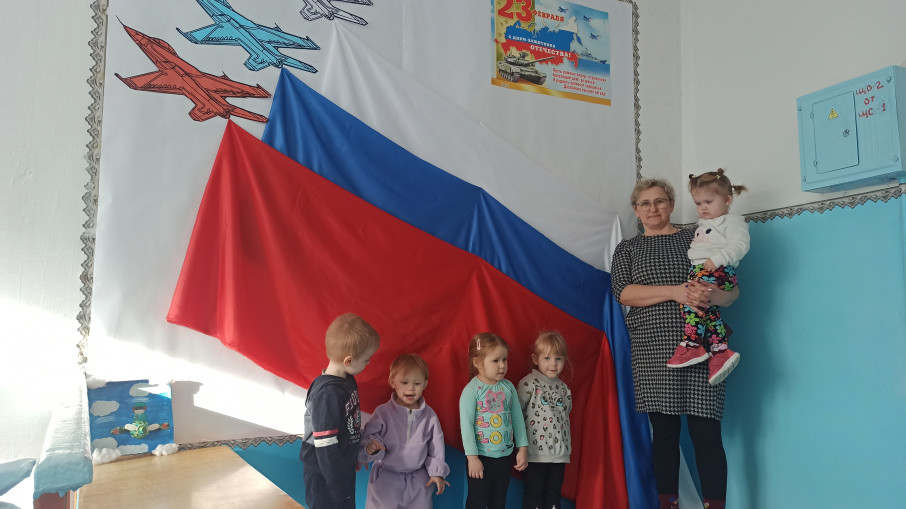Оформление фотозоны в младшей группе Оформление фотозоны в младшей группе.